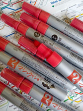 Load image into Gallery viewer, *NEW* Magic Ink No.670 BROAD BULLET 3.5mm Permanent Marker マジックインキ 丸太

